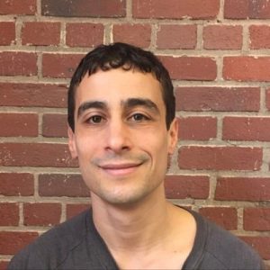 টুইটারে Aaron Maté: "(Thread continued) It's been obvious to those of us paying attention that the dominant Russiagate narrative that Manafort served Kremlin interests in Ukraine was false. With today's superseding indictment, it'll be impo