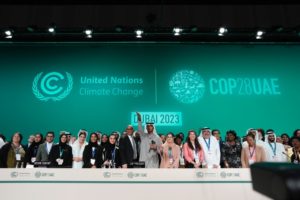 UN "Climate" Summit Agrees to Ditch “Fossil Fuel” as CCP & Arabs Laugh - The New American