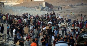 'It's a Killing Field': IDF Soldiers Ordered to Shoot Deliberately at Unarmed Gazans Waiting for Humanitarian Aid - Israel News - Haaretz.com