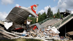 Russia, Ukraine step up the war on eve of peace talks